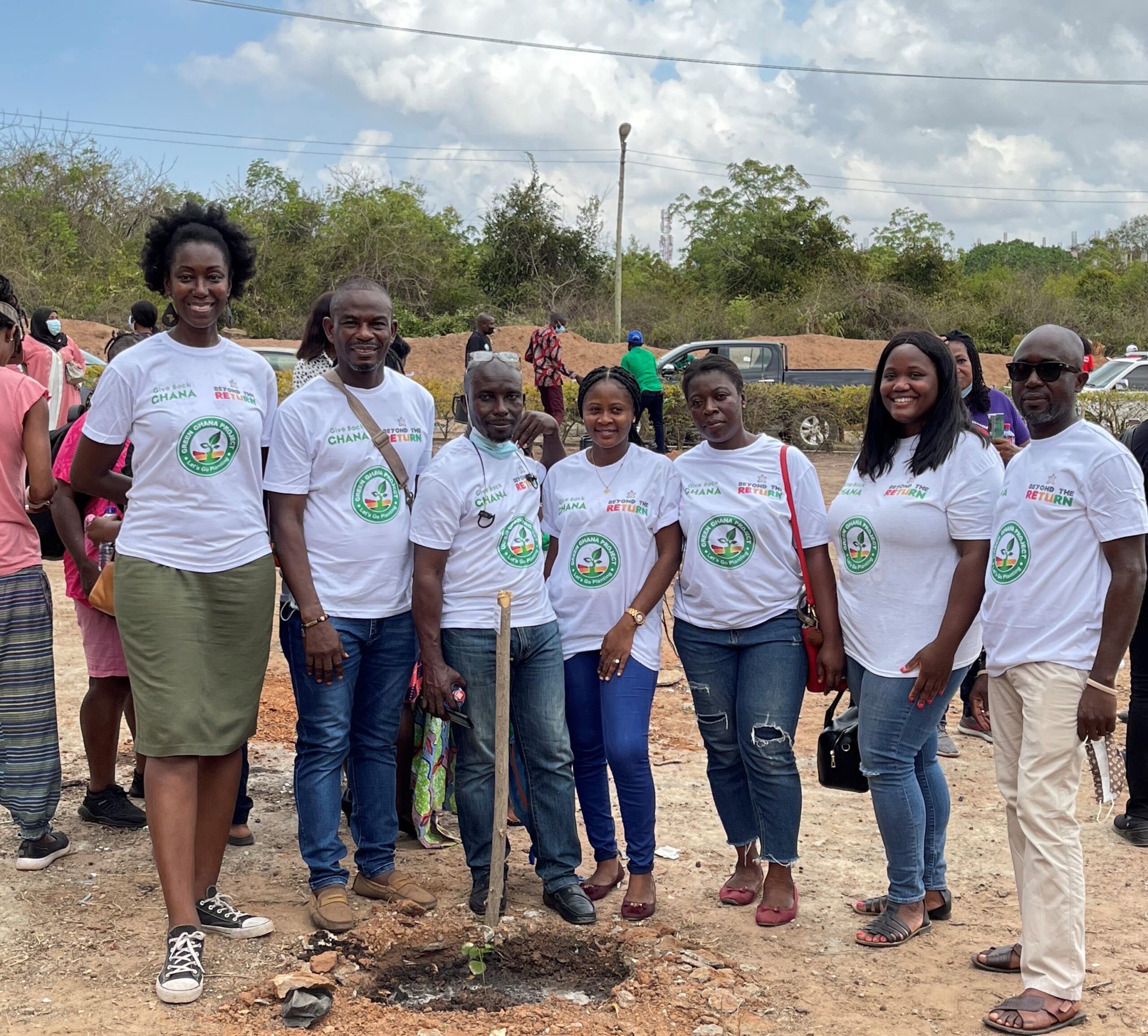 Read more about the article Ghana Plants Trees Nationwide for ‘Green Ghana’ Day