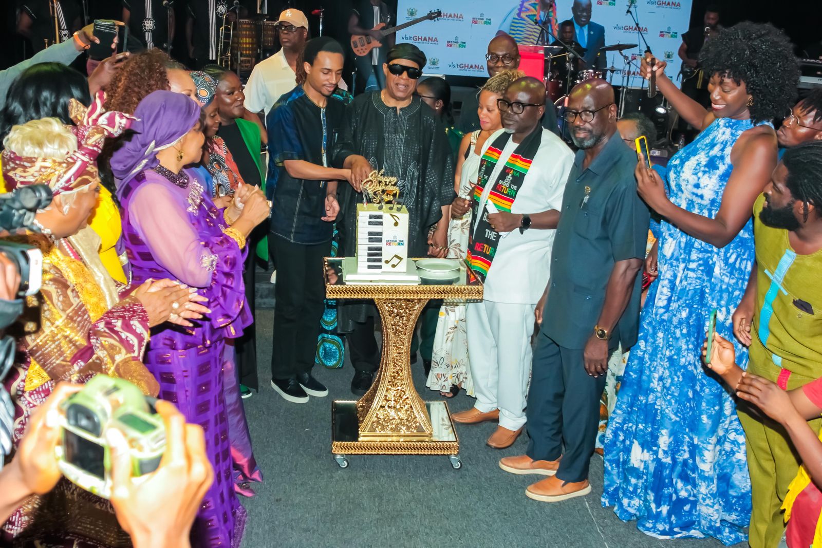 You are currently viewing Stevie Wonder’s Memorable 74th Birthday in Ghana